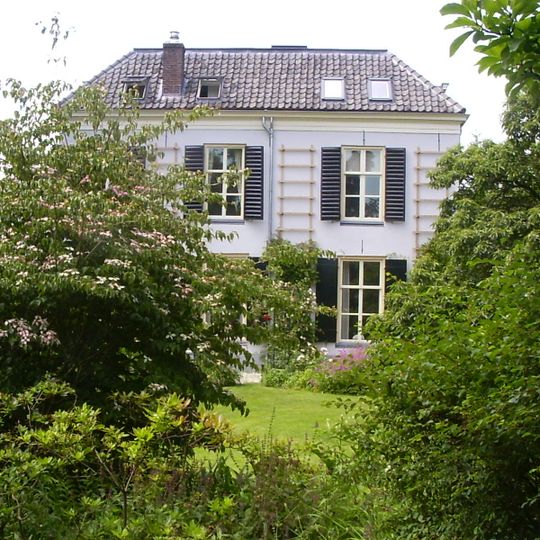 Hervormde Pastorie, ten westen van de kerk