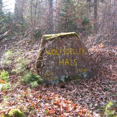 Ritterstein 211 "Wolfsdeller Hals"