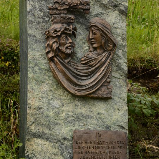 Kreuzweg Göriach Bildsäule, 4. Kreuzwegstation Jesus begegnet seiner Mutter