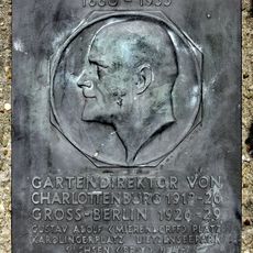 Plaque Erwin Barth
