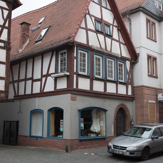 Altstadt 7, 9