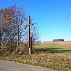 Kříž západně od Lišic