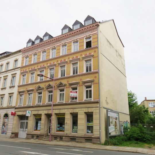 Mietshaus in halboffener Bebauung Limbacher Straße 3