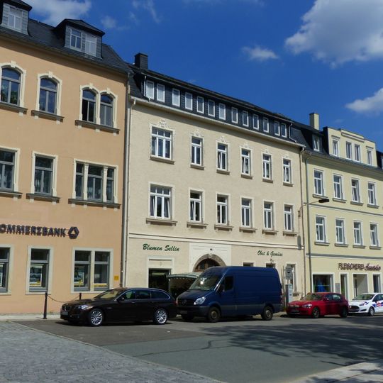 Wohnhaus in geschlossener Bebauung Markt 6