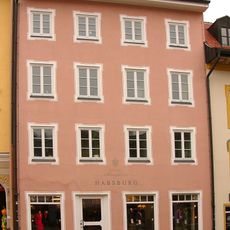 Wohn- und Geschäftshaus