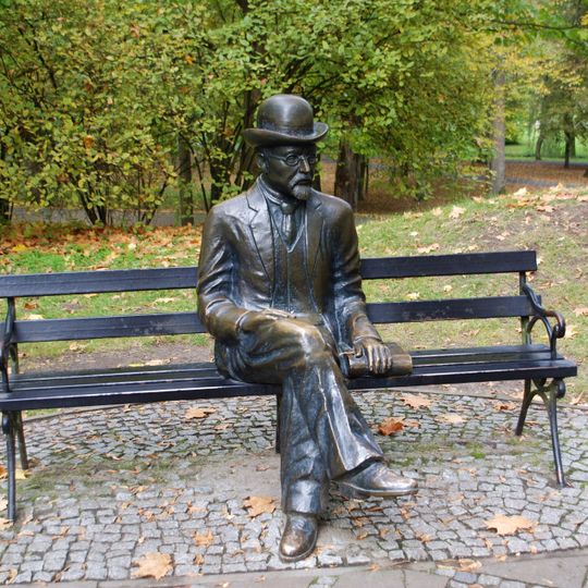 Bolesław Prus bench in Nałęczów