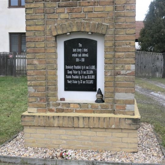 Pamětní deska padlým v 1. světové válce na zvoničce v Mečíři