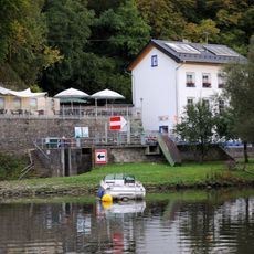 Schleusenanlage und Wehr (siehe auch Gemeinde Weilburg-Ahausen)