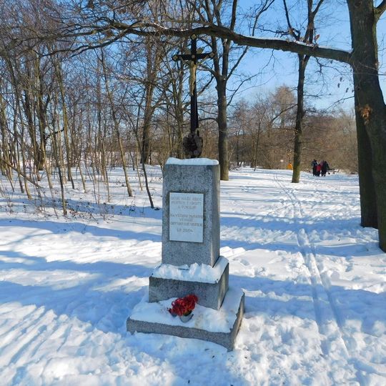 Kříž u Vesteckého rybníka ve Vestci