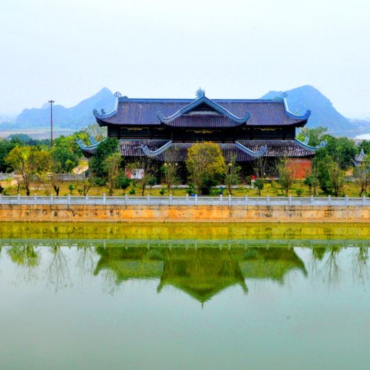 Bái Đính Temple