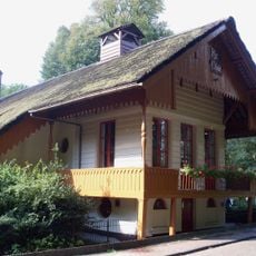 Chalet van Bosbeek. Fraai langhuis met grote keuken, waranda