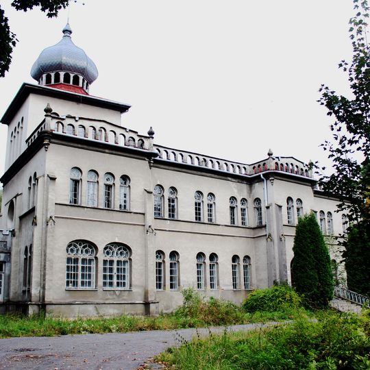 Zespół pałacowy, Zamkowa 4 w Osiku