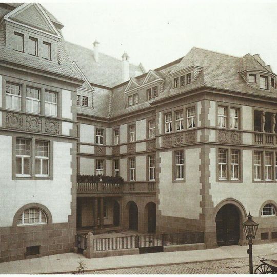 Budapester Straße 23