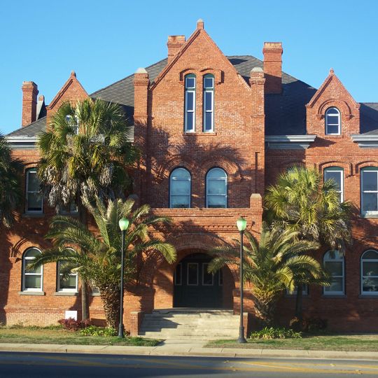 Old Calhoun County Courthouse