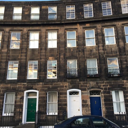 Edinburgh, 17-19 Gardner's Crescent