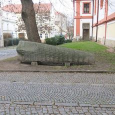 Kamenná plastika v Jezuitské ulici v Litoměřicích