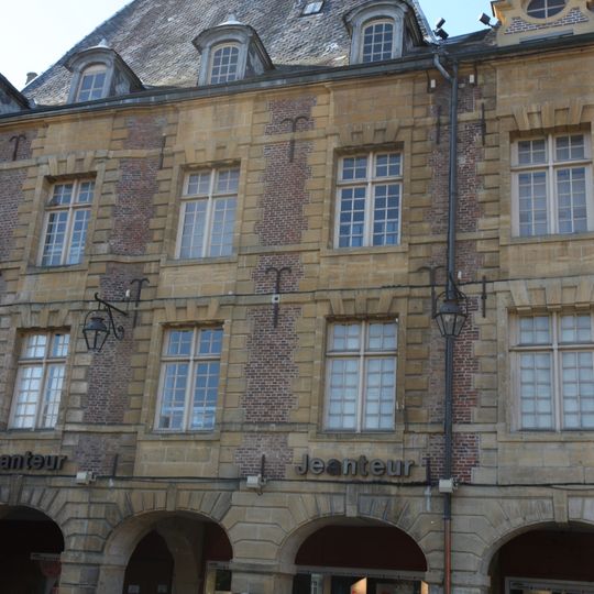 Immeuble, 19 place Ducale