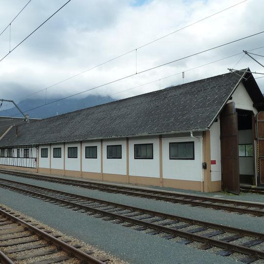Lokschuppen an der Nordseite des Bahnhofs Reutte
