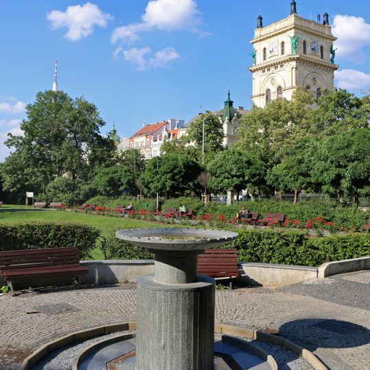 Kašna v Sadech bratří Čapků v Praze - Vinohradech