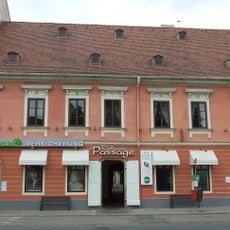 Wohn- und Geschäftshaus, Rathaus Passage