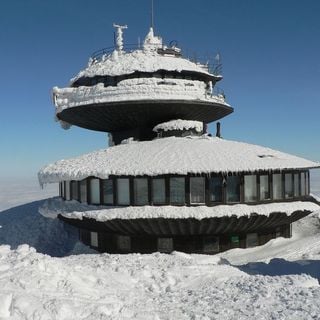 Observatório meteorológico de alta montanha em Śnieżka