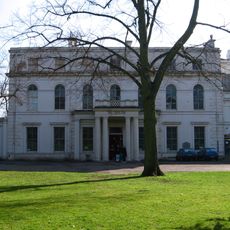 Gunnersbury Park