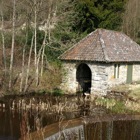 Tumbleton Boat House