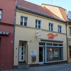 Wohngebäude & Wohnhaus & Vorderhaus & Seitenflügel Charlottenstraße 9