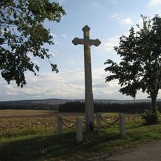 Pamětní kříž západně od Rosičky u silnice na Nížkov