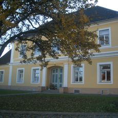 Wohnhaus, Ehem. Stationsgebäude an der Pferdeeisenbahnstrecke