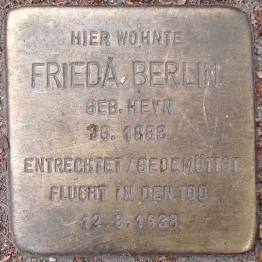 Stolperstein dedicated to Frieda Berlin