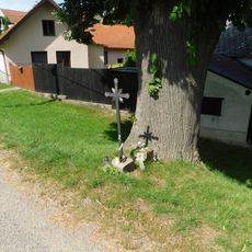 Kříž u rybníka v Přímělkově