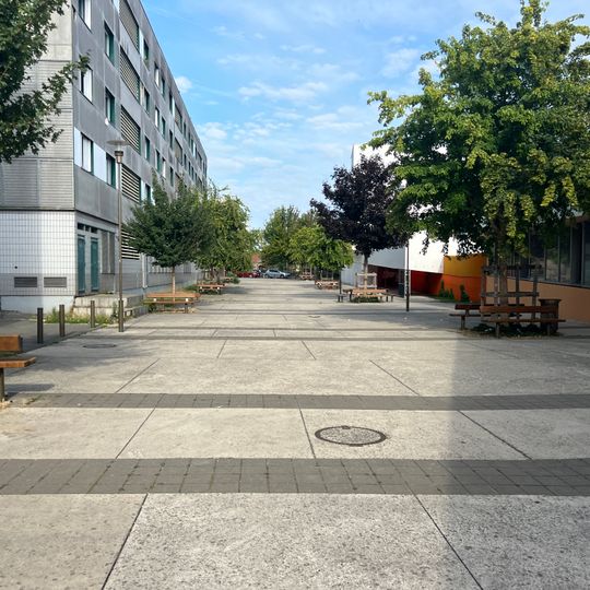 Parvis Joséphine Baker