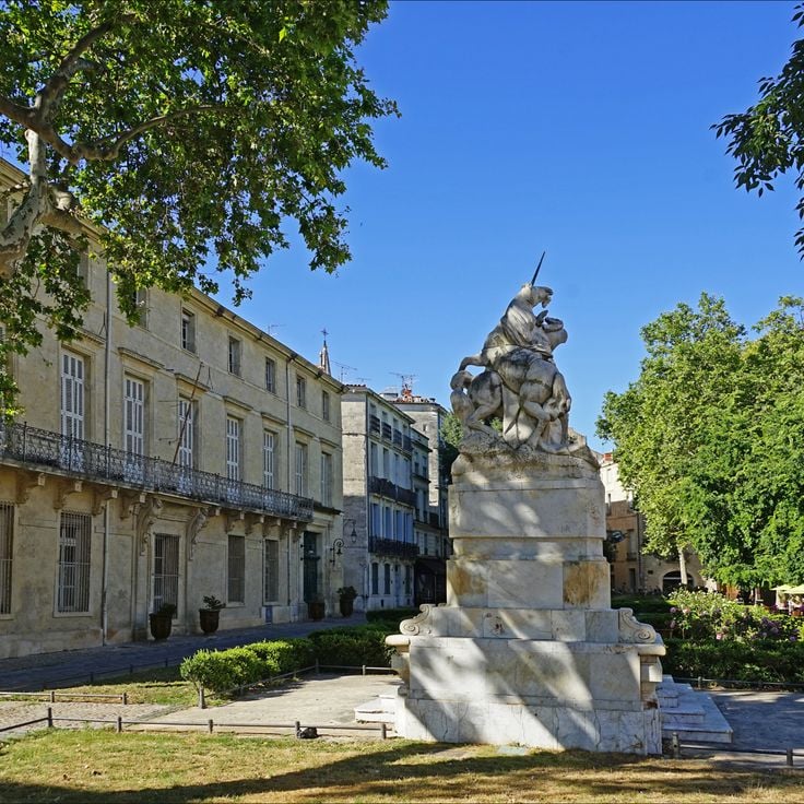 Piazza Canourgue