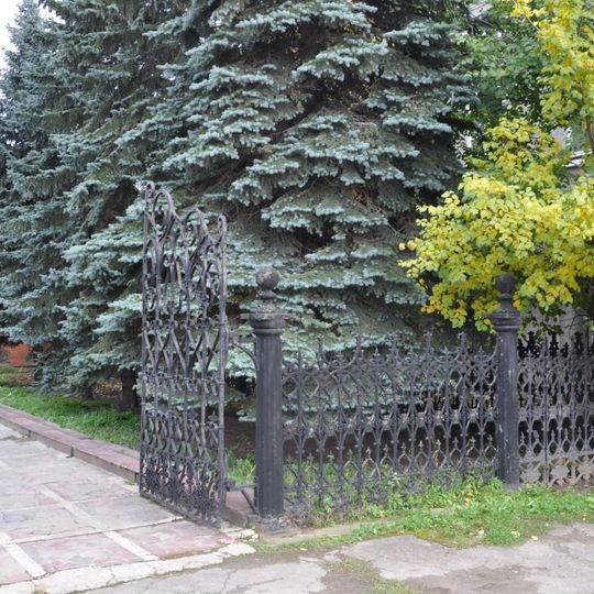 Ограда с воротами