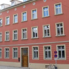 Wohn- und Geschäftshaus