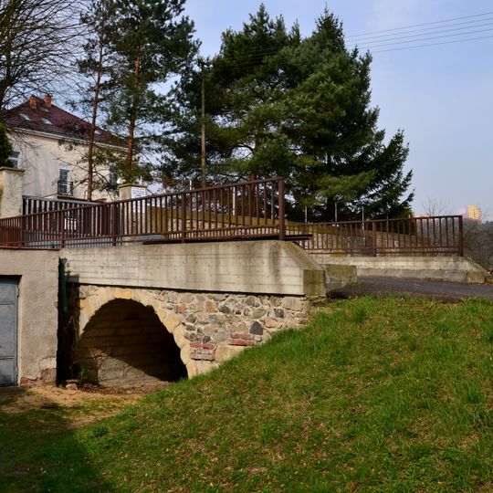 Most ke hradu Svádov