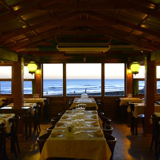 La Estacion Monte Hermoso restaurant y mar