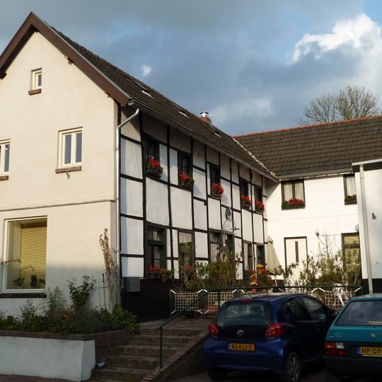 Duivenstraat 4, Mheer