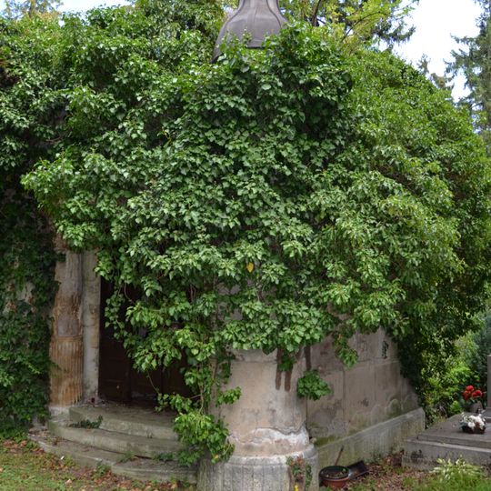 Cintorín sv. Rozálie, hrobka