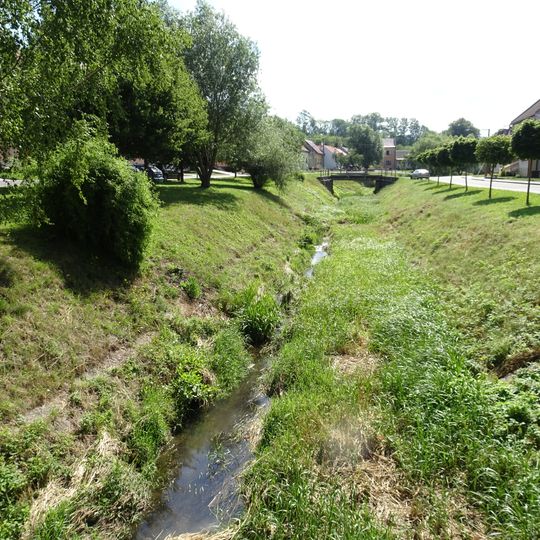 Most přes Nivničku v Suché Lozi proti čp. 26