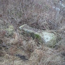 Kříž západně od Mutěnína pod vrchem Ptáčinec