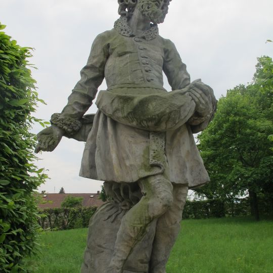 Alegorická socha Září v zahradě zámku v Lysé nad Labem