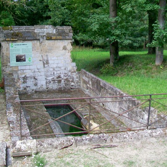 Fontaine couverte de l'abbaye du Moncel