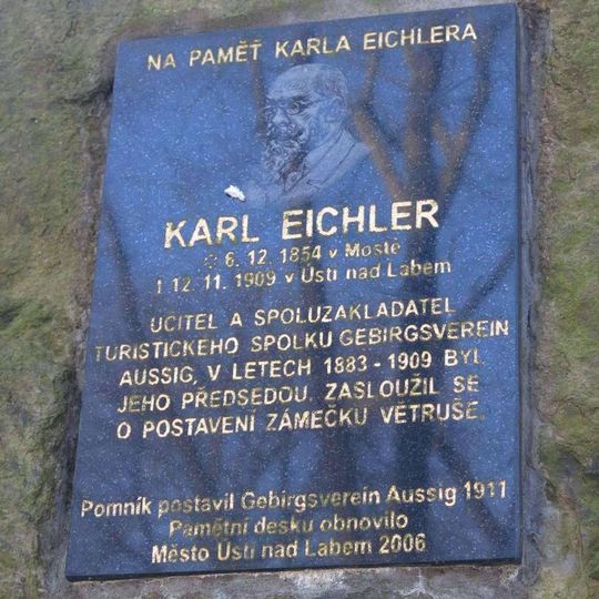 Pomník Karla Eichlera v parku na Větruši v Ústí nad Labem