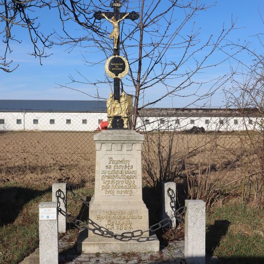 Kříž na východním okraji Častohostic