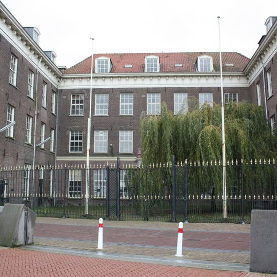 Van Heutszkazerne