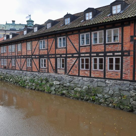 IOGT-huset och korsvirkesbyggnaden, Sundinska huset
