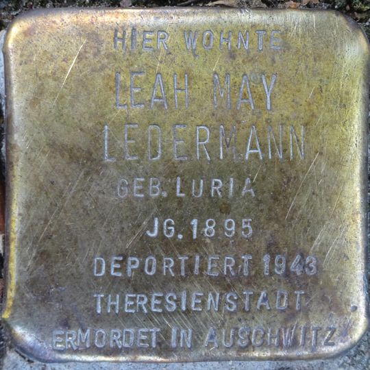 Stolperstein en memoria de Leah May Ledermann