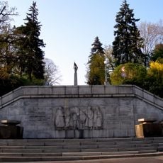 Pamätník Slavín, schodisko